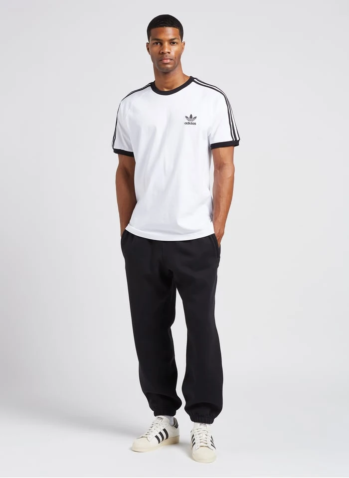 ADIDAS Regular-fit, Katoenen T-shirt Met Ronde Hals En Borduursel | Wit - Image 3