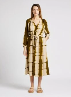 LA PETITE ETOILE IMAE - Lange, Soepelvallende Jurk Met Tie-dyeprint | Kaki